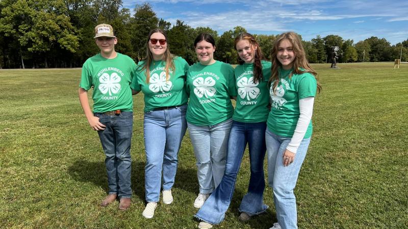 Muhlenberg County 4-H Teen Club Officers for 2022