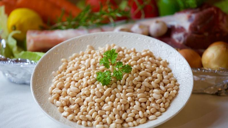 Bowl of white beans